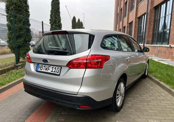 Ford Focus cena 26900 przebieg: 220000, rok produkcji 2017 z Wrocław małe 407